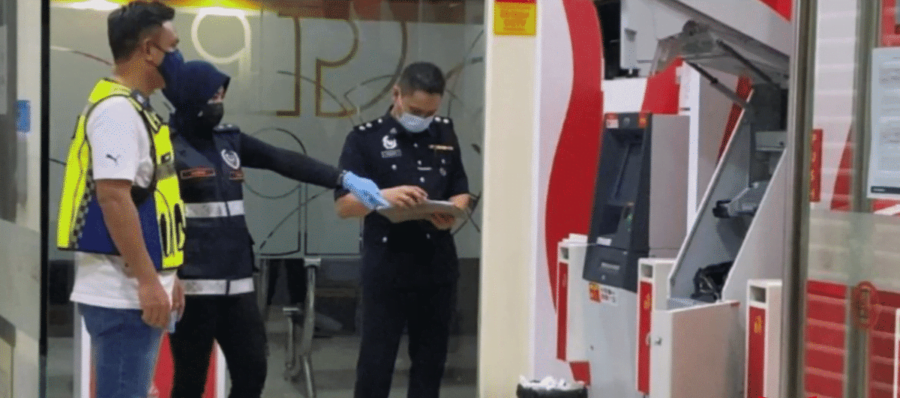 Akibat tekanan hidup, lelaki cuba pecahkan mesin ATM