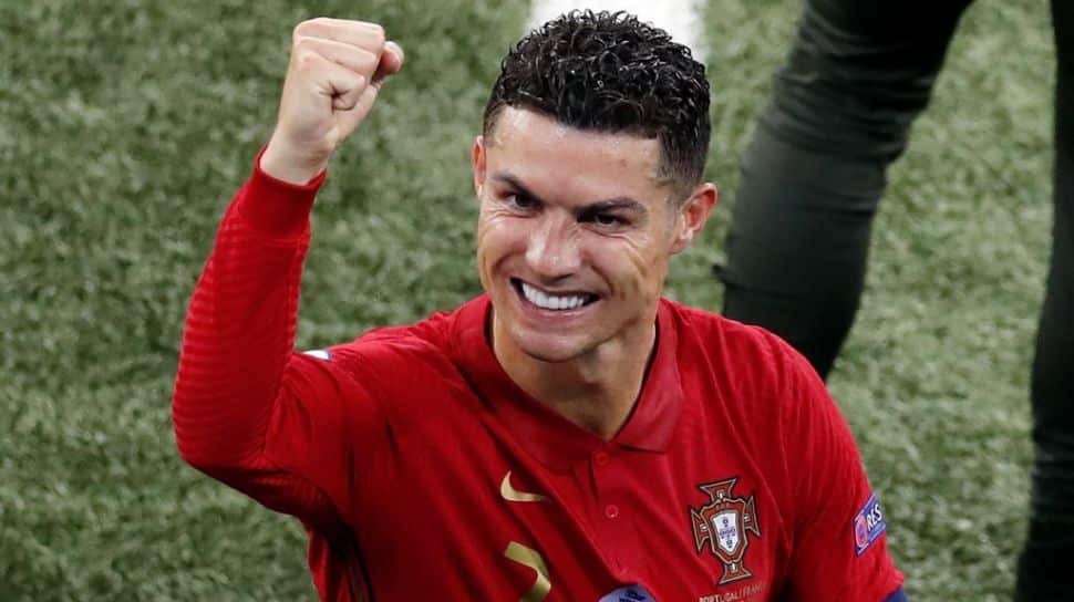Ditawarkan £480K seminggu, kepulangan Ronaldo ke MU selepas 12 tahun buat saham mencanak naik