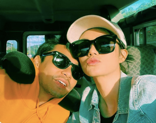 Kongsi foto atas pelamin & inai di tangan, ucapan rakan artis ‘Hint’ Mimi Lana bakal kahwin Syafiq Kyle? Kongsi foto atas pelamin & inai di tangan, ucapan rakan artis ‘Hint’ Mimi Lana bakal kahwin Syafiq Kyle?