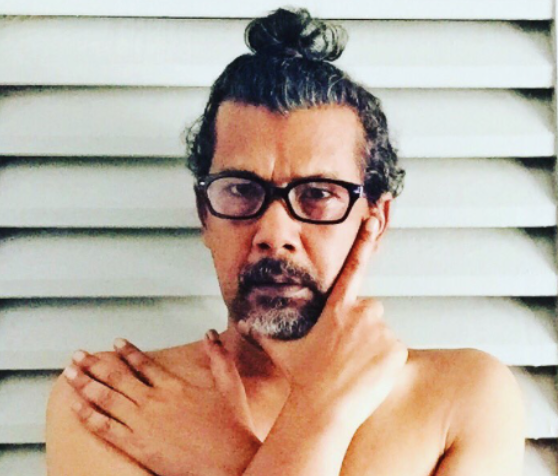 Namron tiru ‘pose’ artis lain, sekali salah jari pula nak tiru Hairul Azreen – ‘sikit lagi 1 Juta la…’ Namron tiru ‘pose’ artis lain, sekali salah jari pula nak tiru Hairul Azreen – ‘sikit lagi 1 Juta la…’