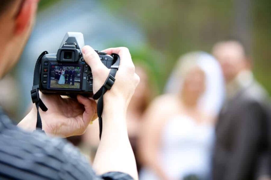 Tak diberi makan semasa majlis perkahwinan, ‘Photographer’ balas dendam delete gambar pengantin