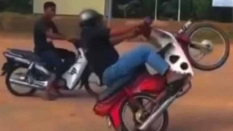 2 remaja lakukan aksi ‘wheelie’ & ‘scorpian’ disiasat polis